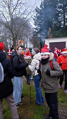 Grafika 1: Aktywne Mikołajki ze Szkolnym Kołem Turystycznym