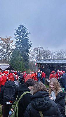 Grafika 3: Aktywne Mikołajki ze Szkolnym Kołem Turystycznym